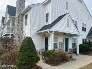 9 Des Moines Court, Tinton Falls, NJ 07712