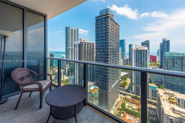 45 SW 9th St 4006, Miami, FL 33130