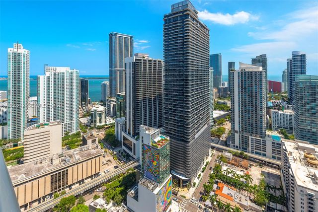 45 SW 9th St 4006, Miami, FL 33130