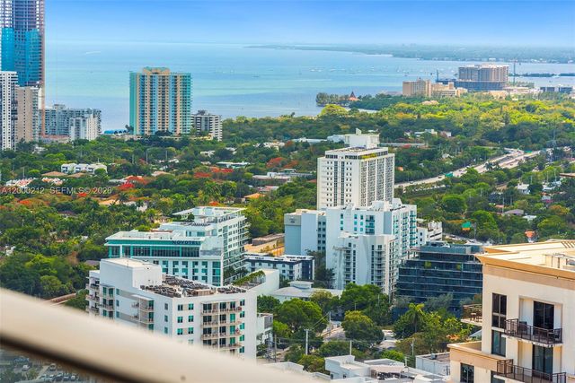 45 SW 9th St 4006, Miami, FL 33130