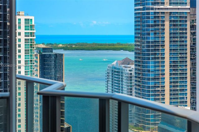 45 SW 9th St 4006, Miami, FL 33130