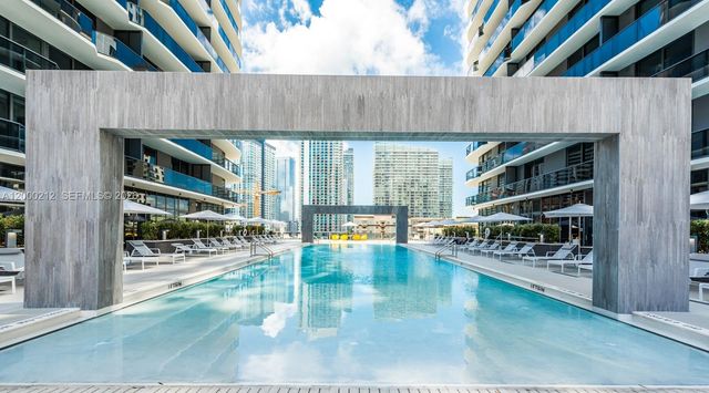 45 SW 9th St 4006, Miami, FL 33130