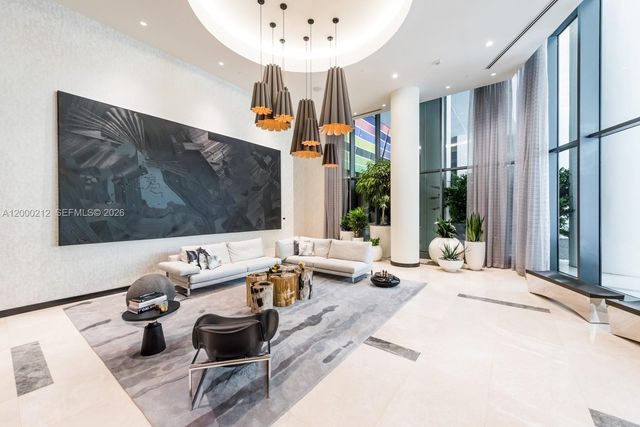 45 SW 9th St 4006, Miami, FL 33130