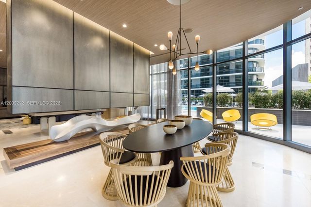 45 SW 9th St 4006, Miami, FL 33130