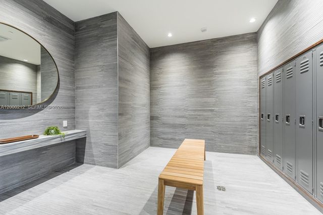 45 SW 9th St 4006, Miami, FL 33130