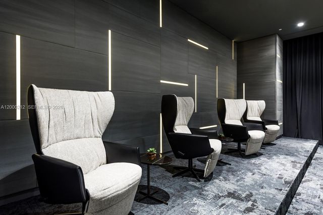 45 SW 9th St 4006, Miami, FL 33130