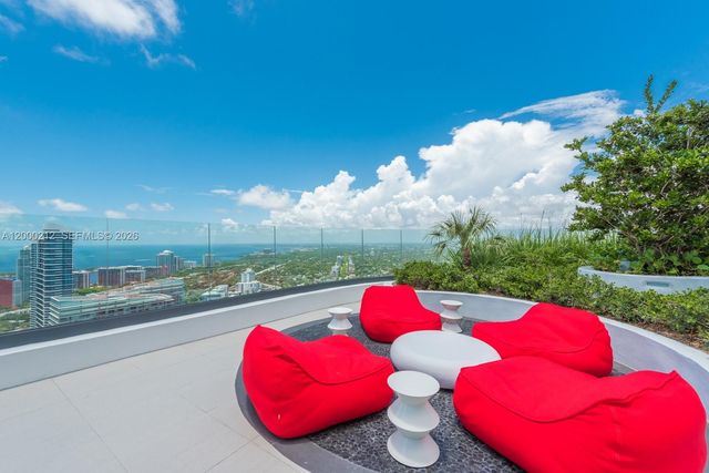 45 SW 9th St 4006, Miami, FL 33130