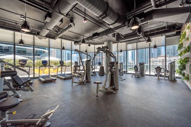 45 SW 9th St 4006, Miami, FL 33130