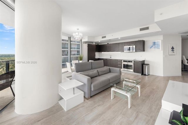 45 SW 9th St 4006, Miami, FL 33130