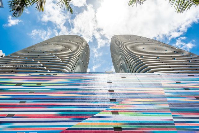 45 SW 9th St 4006, Miami, FL 33130