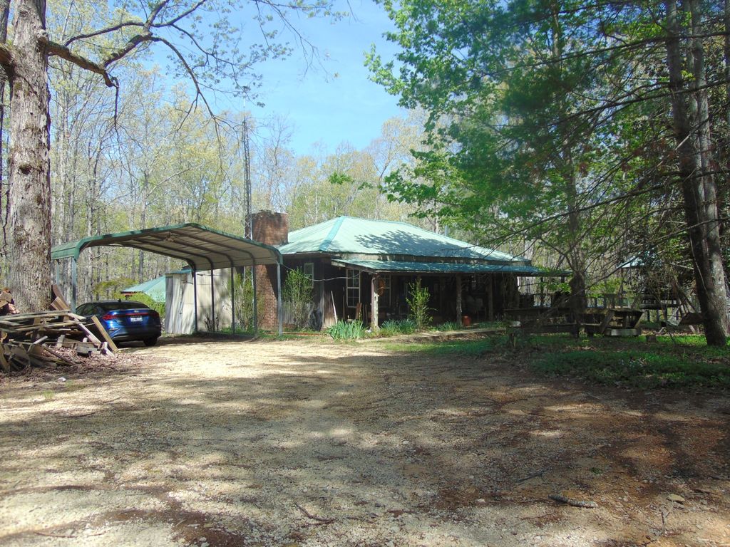 510 Napier Rd, Lawrenceburg, TN 38464