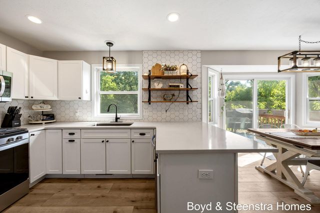 442 Shaw Estates Drive Ne, Rockford City, MI 49341