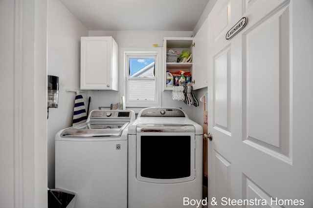 442 Shaw Estates Drive Ne, Rockford City, MI 49341