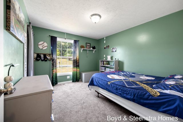 442 Shaw Estates Drive Ne, Rockford City, MI 49341