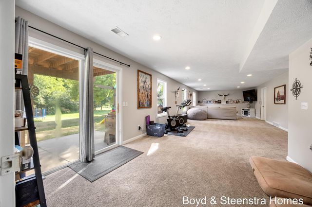 442 Shaw Estates Drive Ne, Rockford City, MI 49341