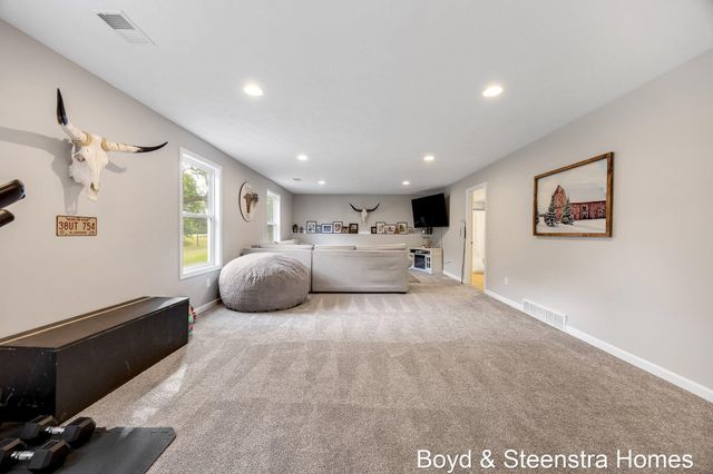 442 Shaw Estates Drive Ne, Rockford City, MI 49341