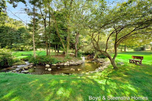 442 Shaw Estates Drive Ne, Rockford City, MI 49341