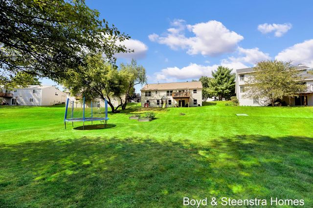 442 Shaw Estates Drive Ne, Rockford City, MI 49341
