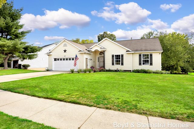 442 Shaw Estates Drive Ne, Rockford City, MI 49341