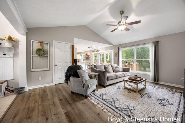 442 Shaw Estates Drive Ne, Rockford City, MI 49341