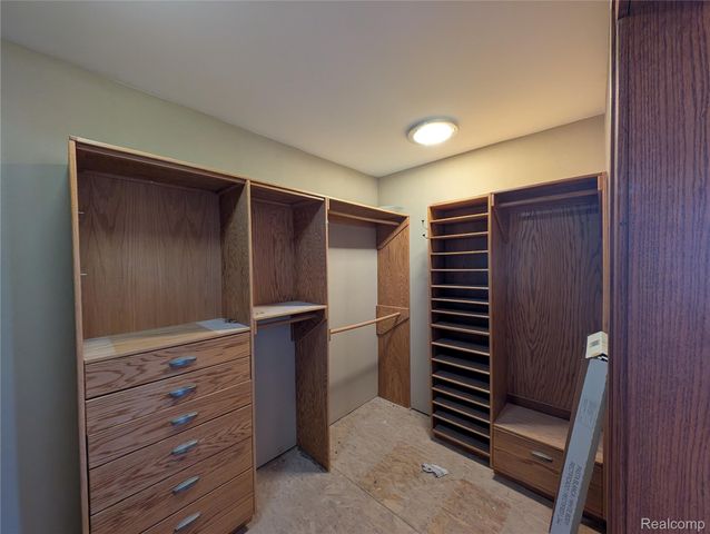 909 Hilldale Drive, Royal Oak, MI 48067