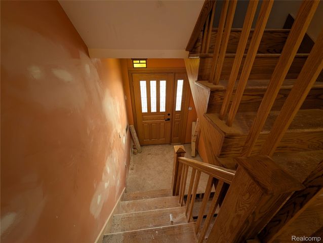 909 Hilldale Drive, Royal Oak, MI 48067