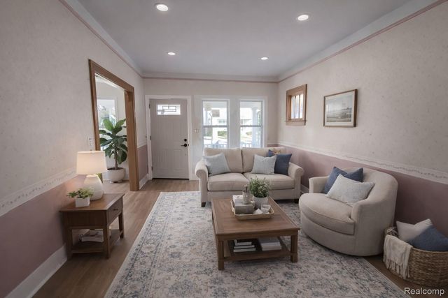 909 Hilldale Drive, Royal Oak, MI 48067