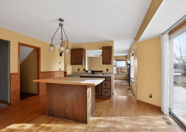 1605 ILES Avenue, Belvidere, IL 61008