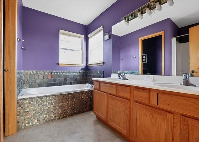 1605 ILES Avenue, Belvidere, IL 61008