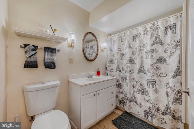 12 BAUGHMAN CT, Silver Spring, MD 20906