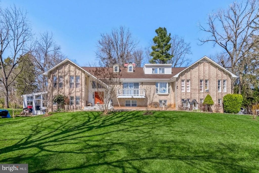 12 BAUGHMAN CT, Silver Spring, MD 20906