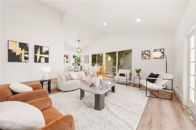 17 Blazing Star, Irvine, CA 92604