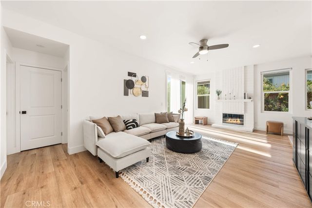 17 Blazing Star, Irvine, CA 92604