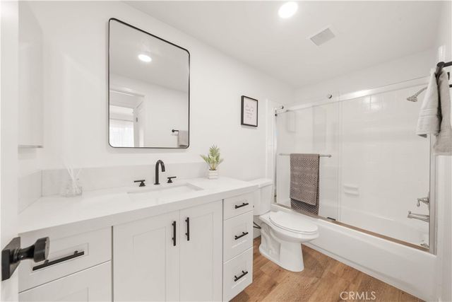 17 Blazing Star, Irvine, CA 92604