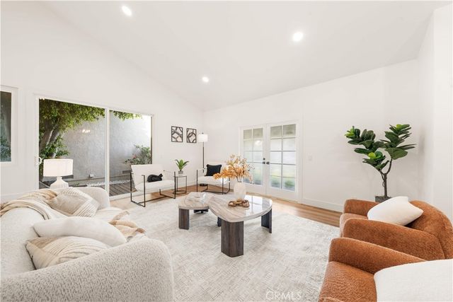 17 Blazing Star, Irvine, CA 92604