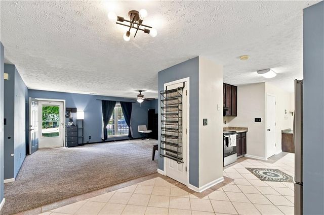 105 Gwenellen Drive, Locust Grove, GA 30248