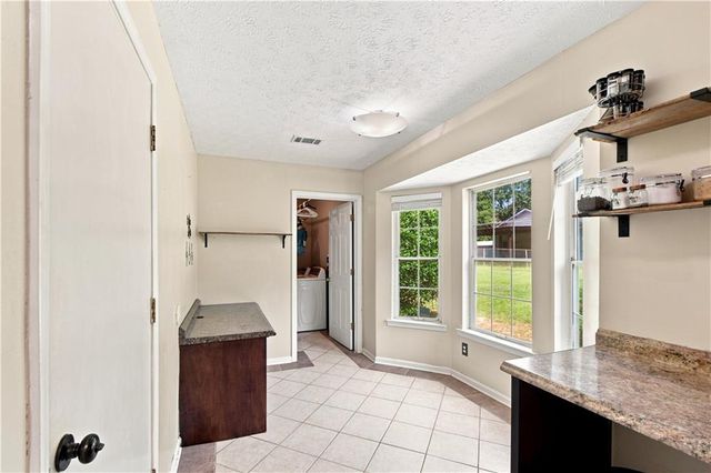 105 Gwenellen Drive, Locust Grove, GA 30248