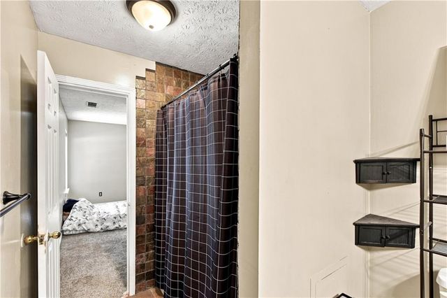 105 Gwenellen Drive, Locust Grove, GA 30248