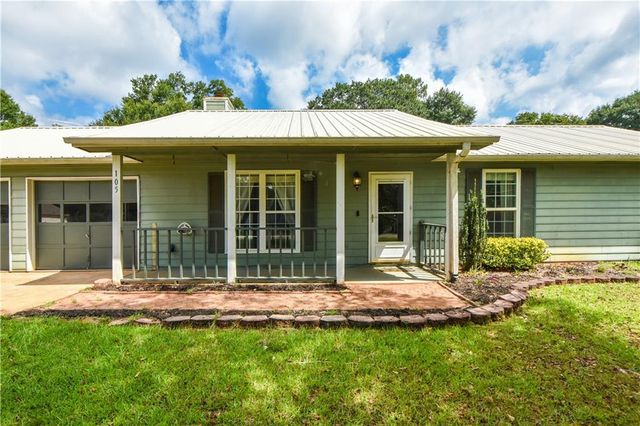 105 Gwenellen Drive, Locust Grove, GA 30248