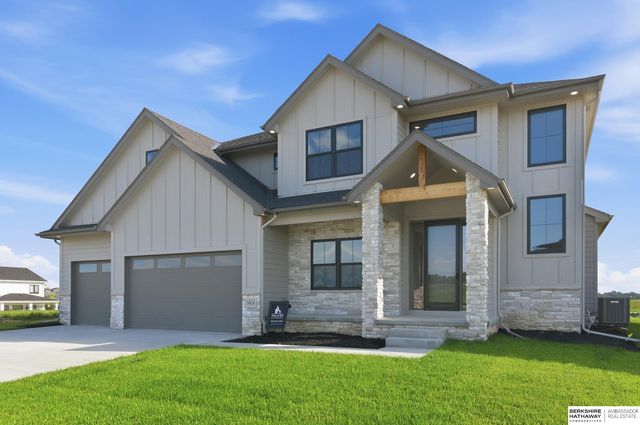 16624 Abigail Street, Bennington, NE 68007