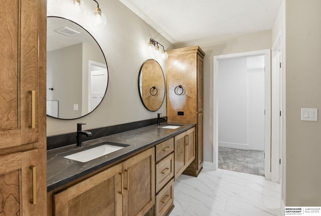 16624 Abigail Street, Bennington, NE 68007