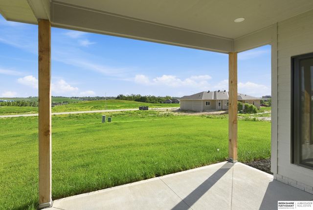 16624 Abigail Street, Bennington, NE 68007