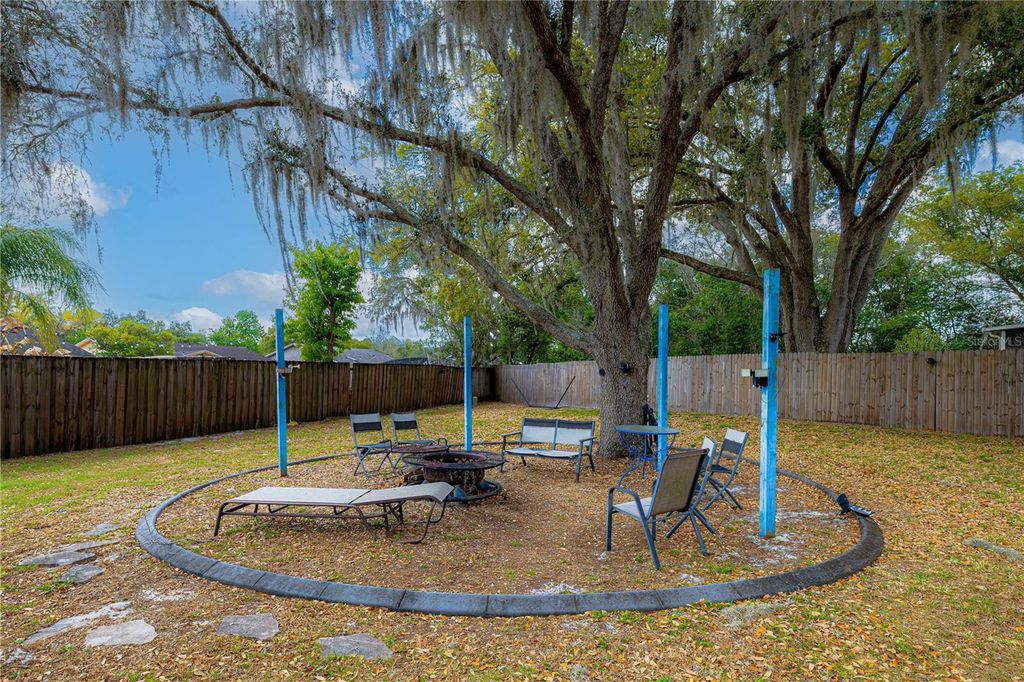 Image 22 of property listing at 587 WALDEN COURT, Winter Springs, FL 32708