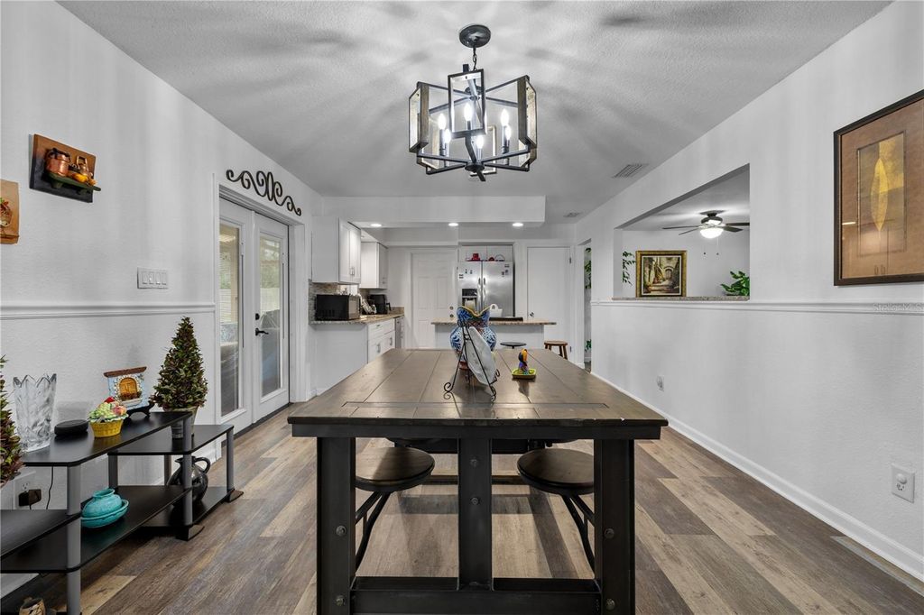 Image 6 of property listing at 587 WALDEN COURT, Winter Springs, FL 32708