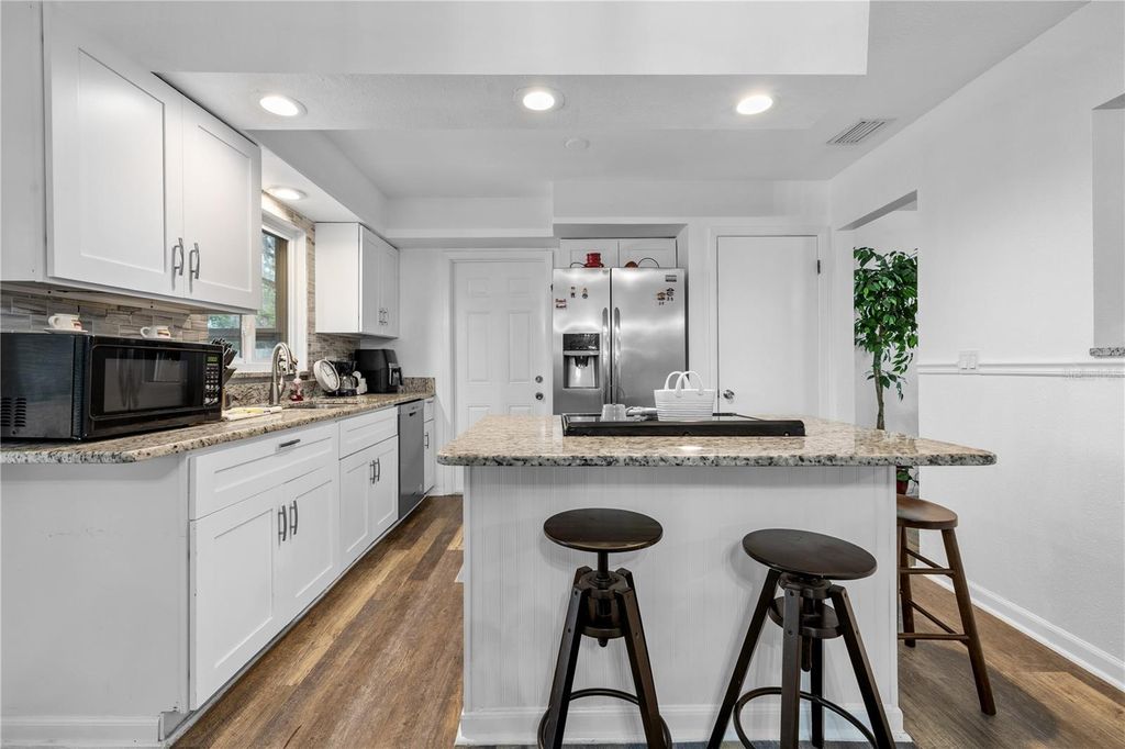 Image 7 of property listing at 587 WALDEN COURT, Winter Springs, FL 32708