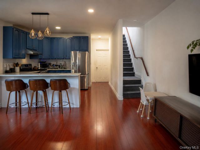 15038 Grand Central Parkway, Jamaica, NY 11432