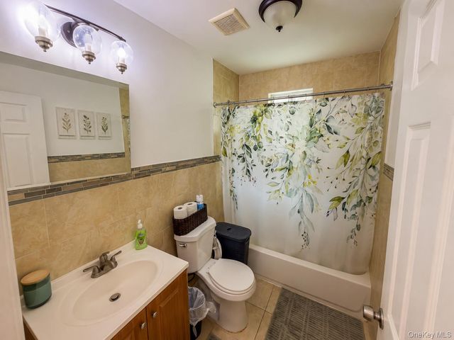 15038 Grand Central Parkway, Jamaica, NY 11432