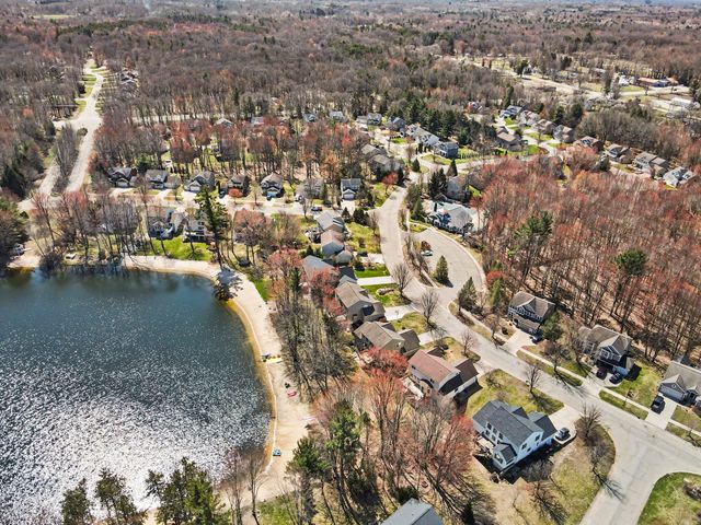 13420 Patchin Drive, Nunica, MI 49448