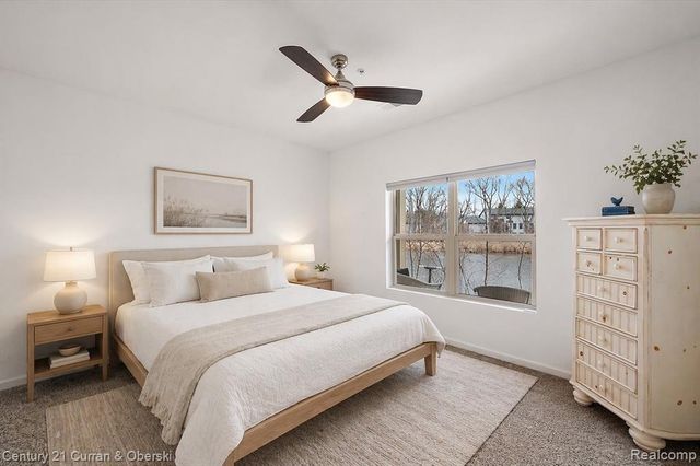 632 Pointe Drive, Walled Lake, MI 48390