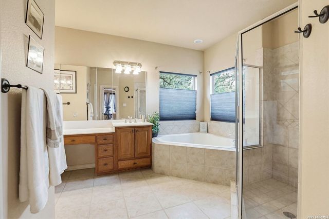 3605 Running Spgs, San Antonio, TX 78261